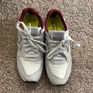 New Balance +FIGS